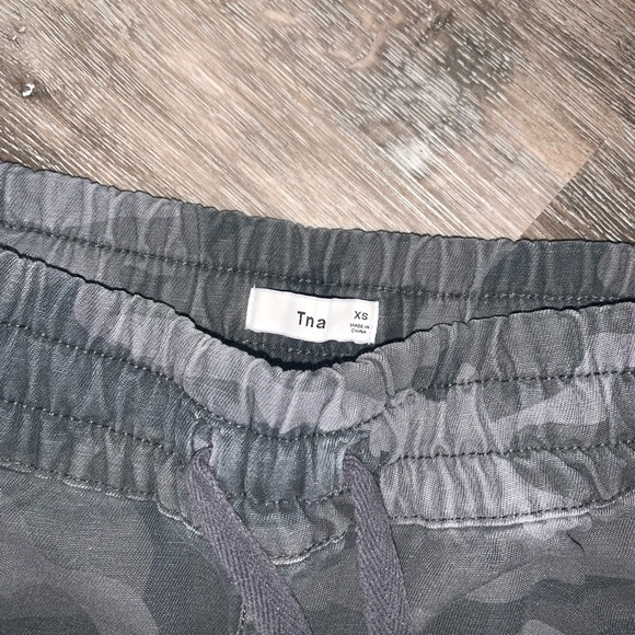 TNA camo joggers - Picture 2 of 2